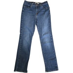 Levis Classic Straight Womens Jeans Size 6 Medium Wash Denim 28x30
